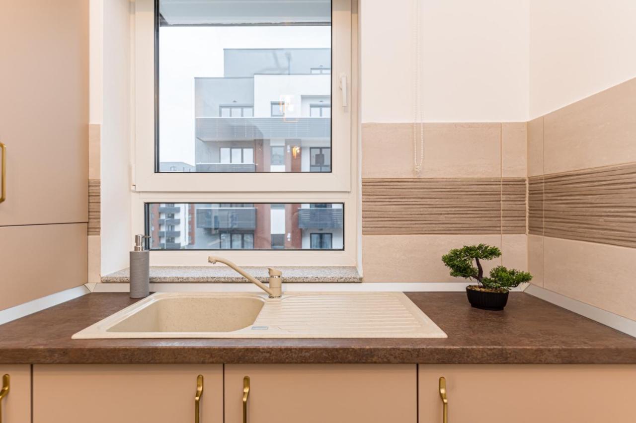 Topaz Apartment *