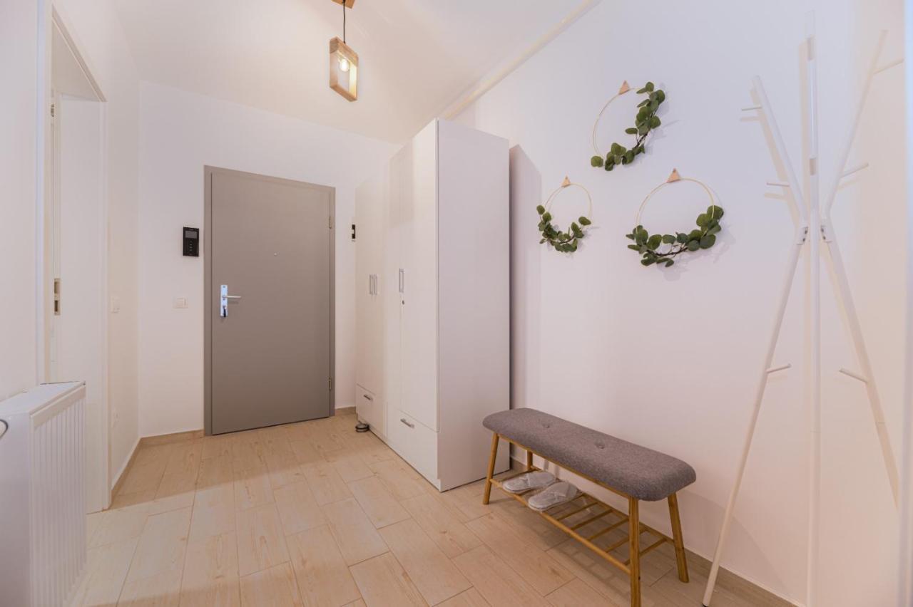 Topaz Apartment