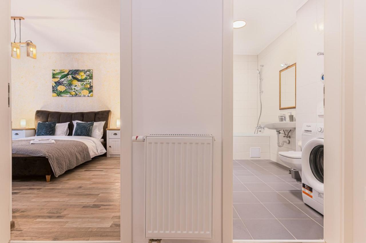 Topaz Apartment *